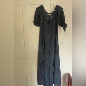 Natural life dress size medium